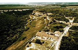 Зв'язки кримської археології з Україною у ХІХ-ХХ ст.